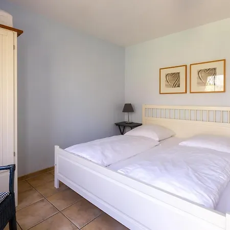 Strandhaus - 2 Вустров