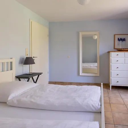 Strandhaus - 2 Вустров